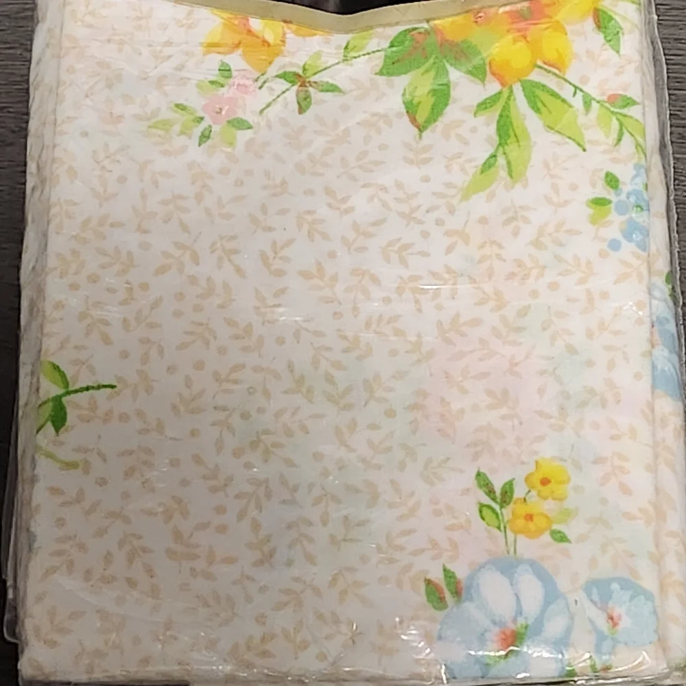 PEQUOT Vintage Pillowcases Standard 20x26 Floral Cottagecore Old New Deadstock